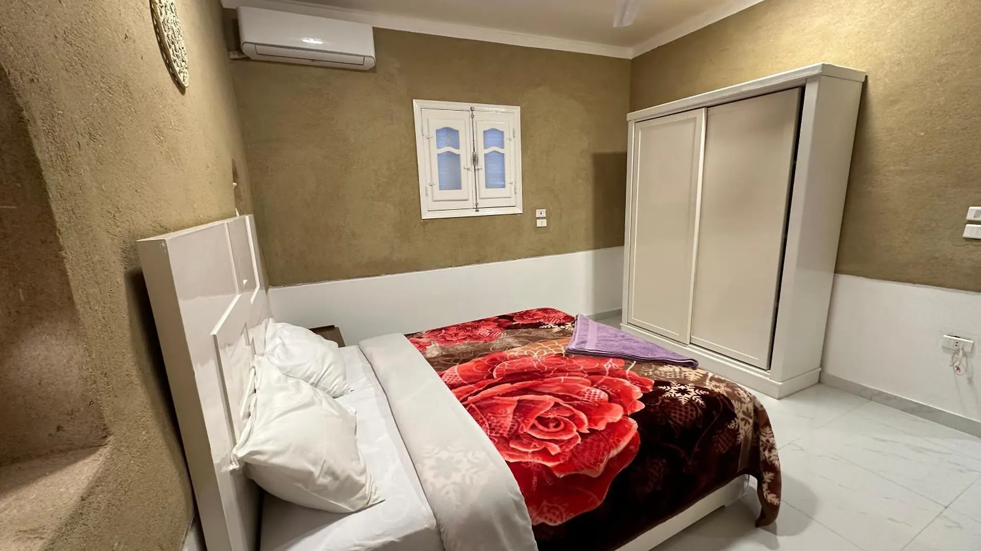 Holiday home Tuya House Luxor Villa